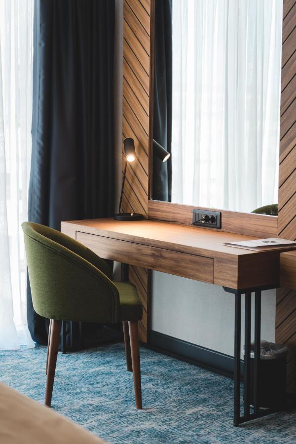 Bristol Hotel 波德戈里察 外观 照片
